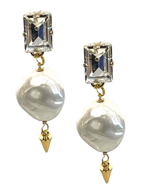 Marilyn?s Italian Resin Pearl Earrings