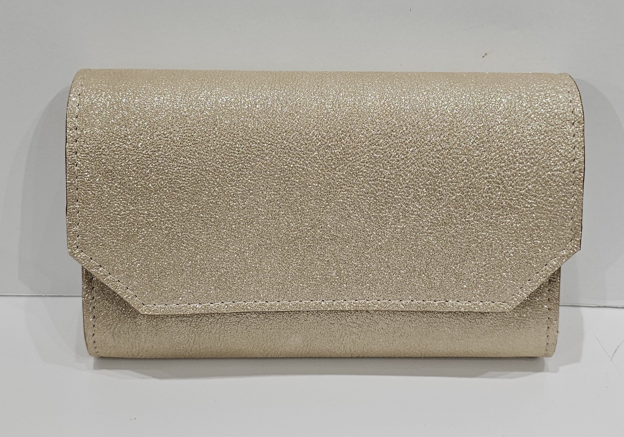 AG GABRIELLE M TEXTURED LEATHER CLUTCH/CROSSBODY