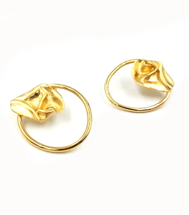 CHANDRA UNIQUE LIGHT WEIGHT GOLD PIERCED EARRINGS