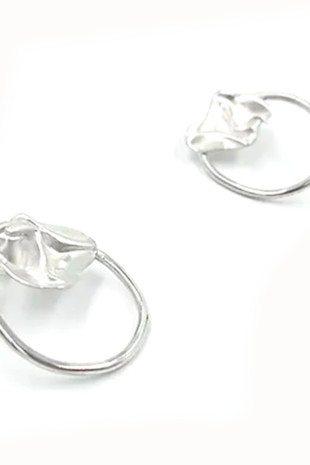 CHADRA LIGHT WEIGHT SILVER LOOP PIERCED EARRINGS