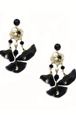 CHRYS UNIQUE LIGHT PEARL CRYSTAL PIERCED EARRING