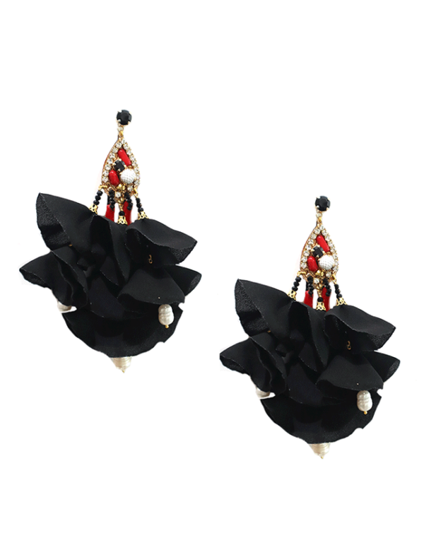 DANCE LUXURAY CHANDELIER LIGHT PIERCED EARRINGS