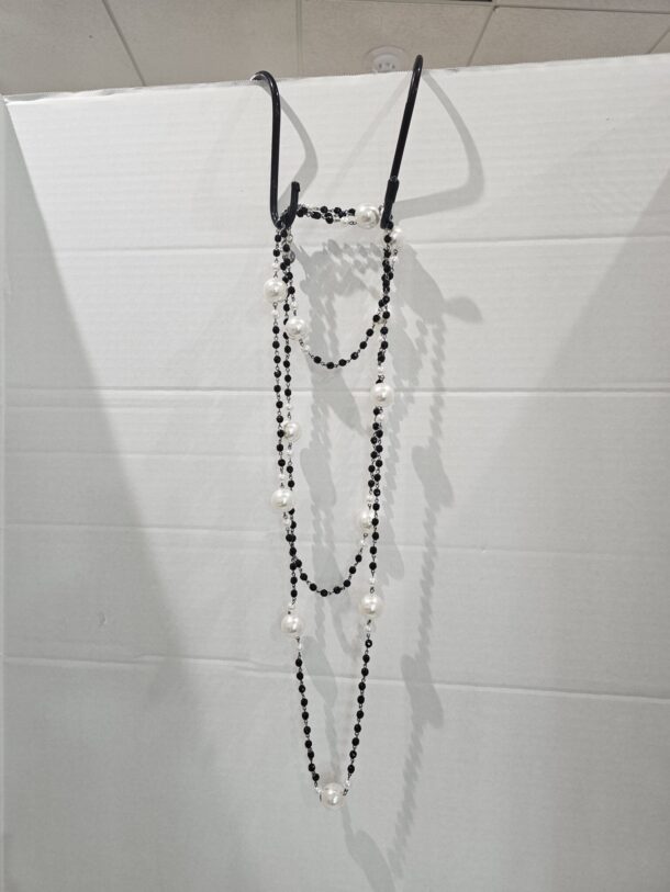 Marilyn's Resin Long Pearl Necklace