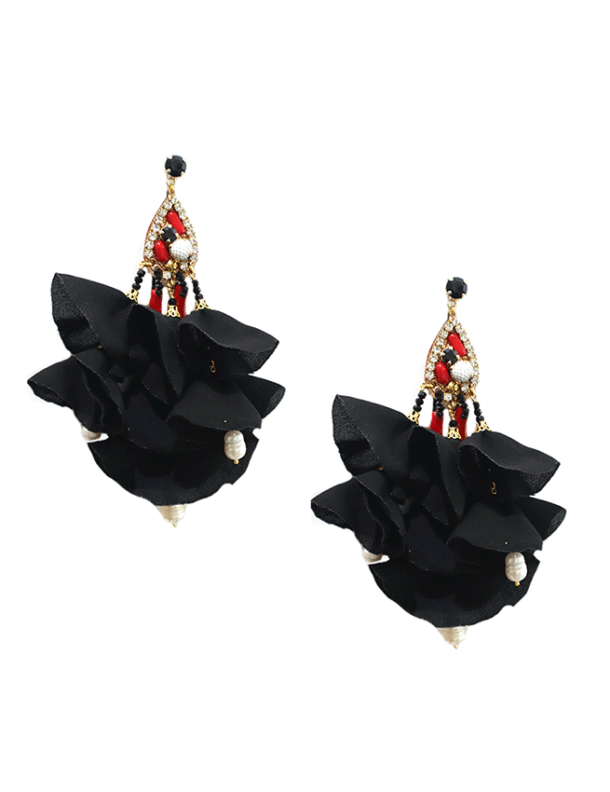DANCE LUXURY CHANDELIER LIGHT PIERCED EARRINGS